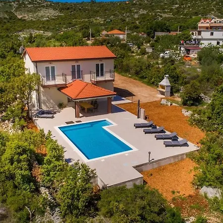 New Luxury With Heated Pool, Marina-trogir