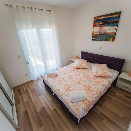 Villa New Luxury With Heated Pool, Marina-trogir *
