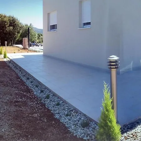 New Luxury With Heated Pool, Marina-trogir Gustirna