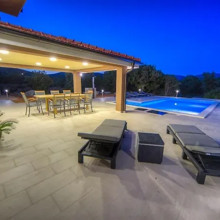New Luxury With Heated Pool, Marina-trogir