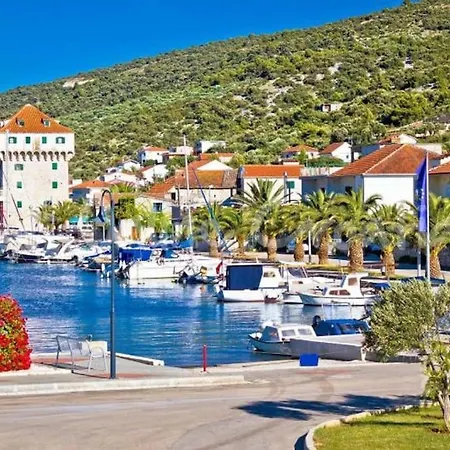 New Luxury With Heated Pool, Marina-trogir Villa Gustirna