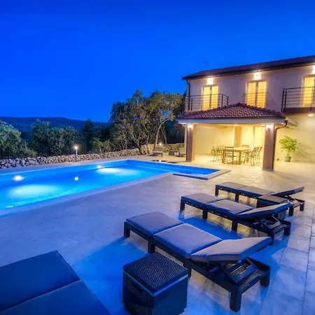 New Luxury With Heated Pool, Marina-trogir * Gustirna